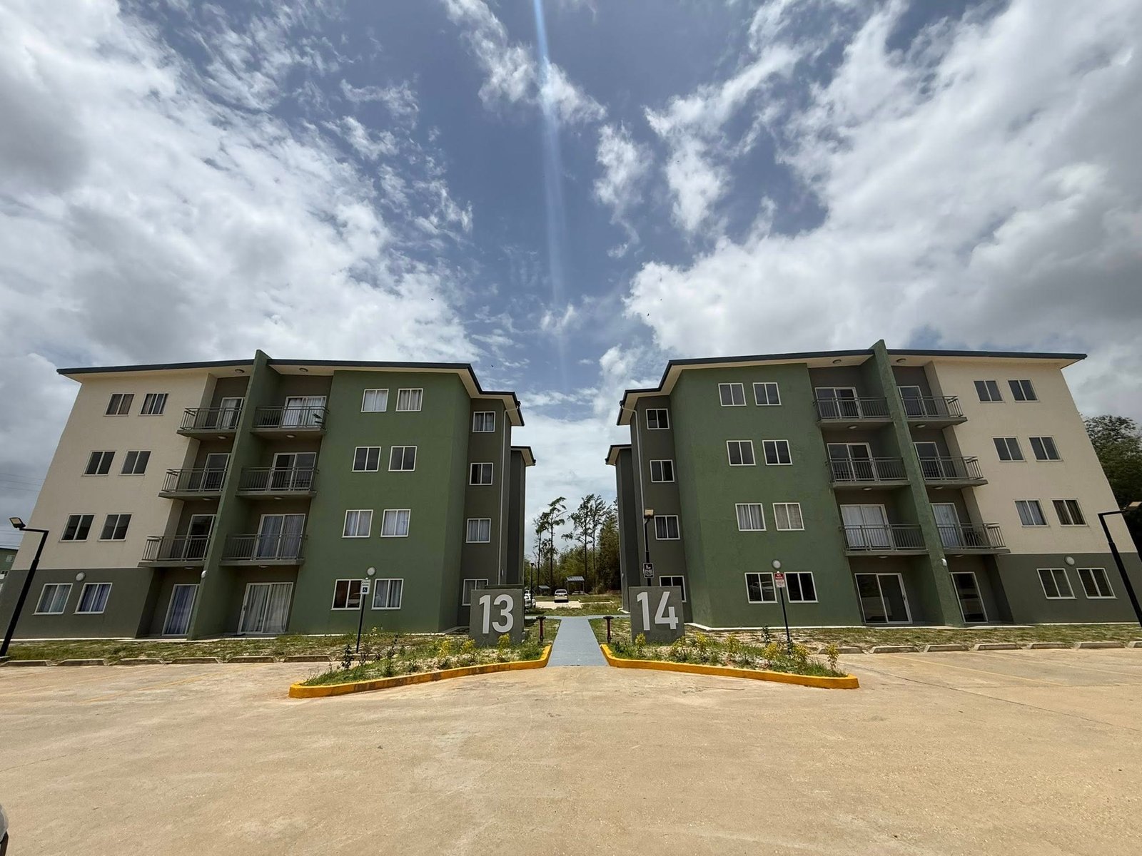 PET FRIENDLY EAST LAKE APARTMENT